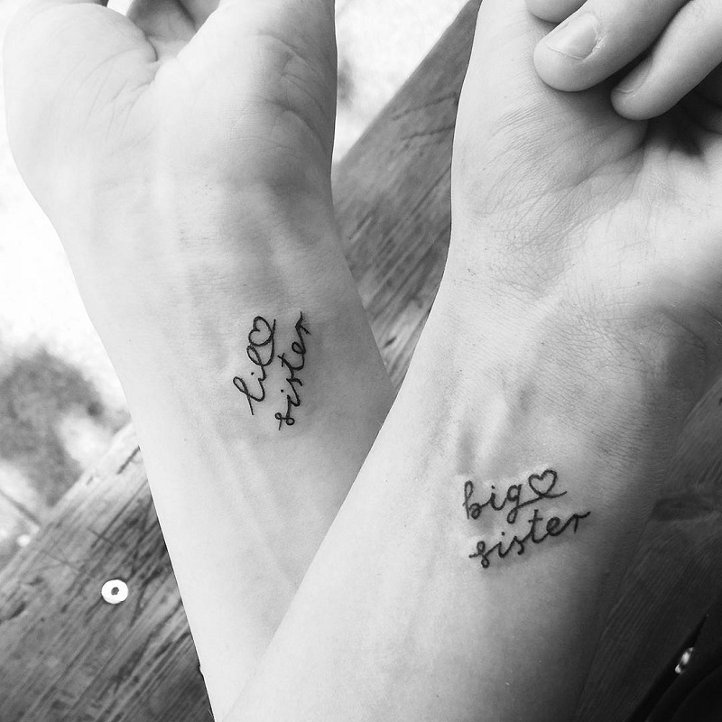 Tattoo chữ ấn tượng cho chị em thể hiện tình yêu thương, niềm tự hào khi được là