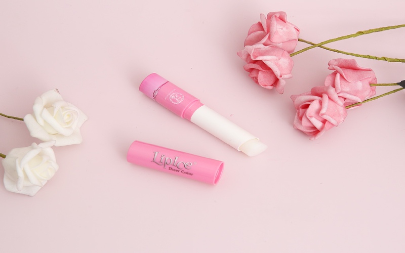 Lipice Sheer Color Honey hương dâu là dòng son nổi bật