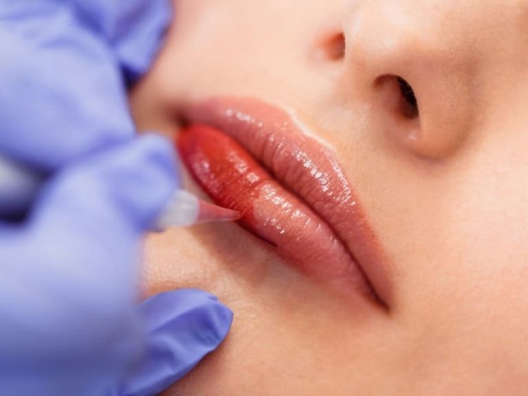 Hãy tìm đến địa chỉ phun môi uy tín để đảm bảo an toàn