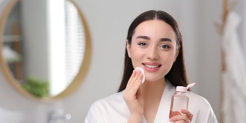 Các bước sử dụng nước tẩy trang đúng cách