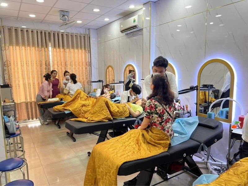 Thẩm mỹ Trọng Thành được nhiều người tin tưởng và làm đẹp