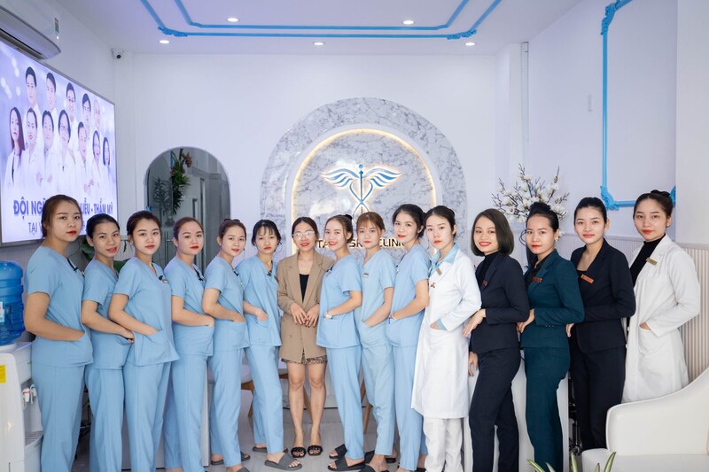 Thẩm mỹ viện Taza Skin Clinic sở hữu không gian sang trọng cùng đội ngũ bác sĩ có chuyên môn cao