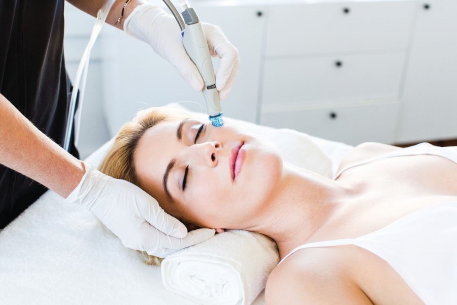 Sử dụng biện pháp hiện đại điều trị mụn mang lại hiệu quả cao