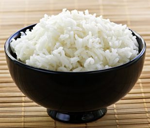 Cơm gạo lứt tốt và kiểm soát được lượng calo vào cơ thể hiệu quả