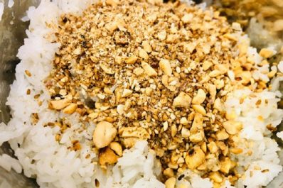 Kết hợp cơm với các loại đồ luộc để giảm cân an toàn, tăng cường sức khỏe
