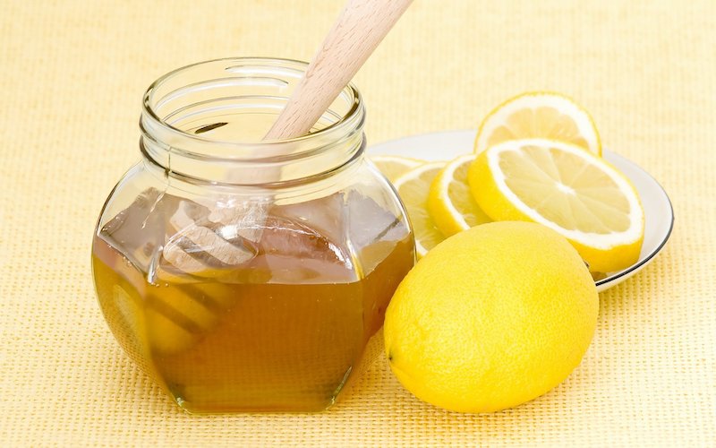 Trị sẹo rỗ bằng mật ong và chanh