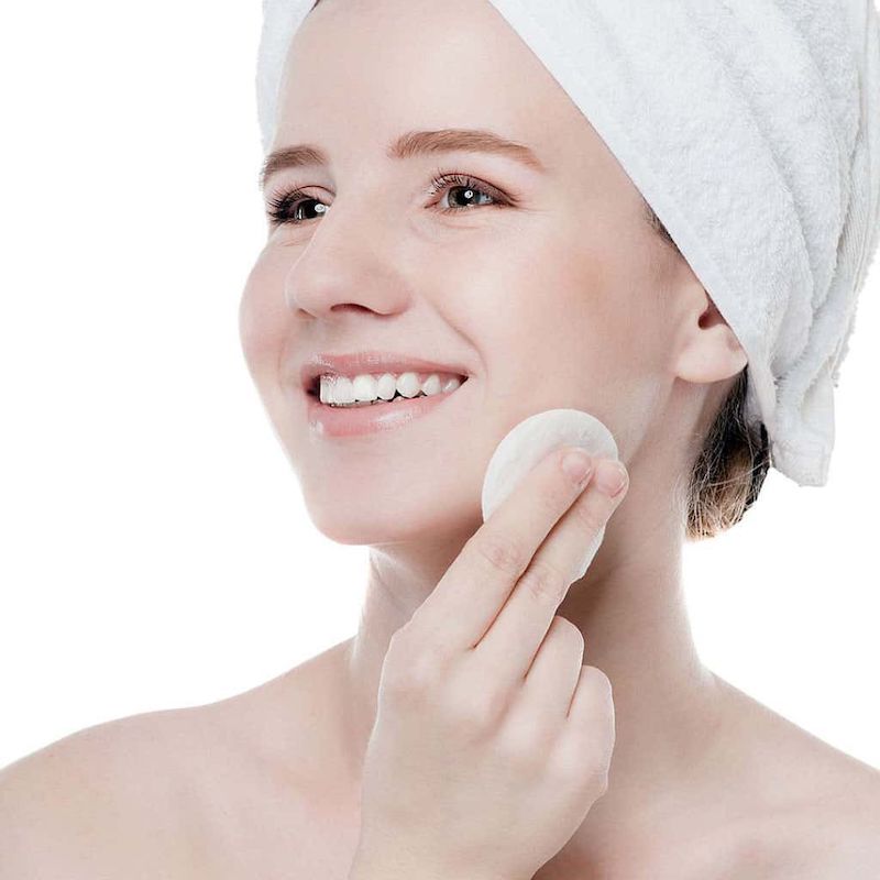 Dùng phấn rôm làm trắng da khó tin nhưng có thật