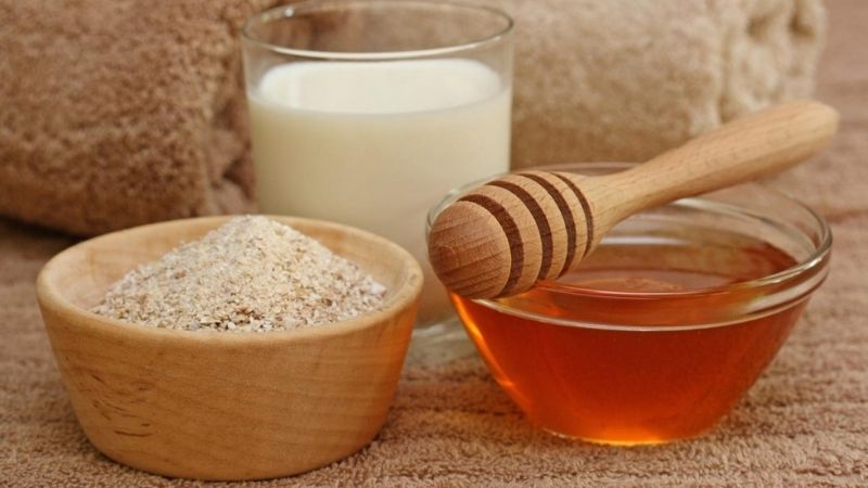 Tắm trắng bằng sữa tươi với cám gạo