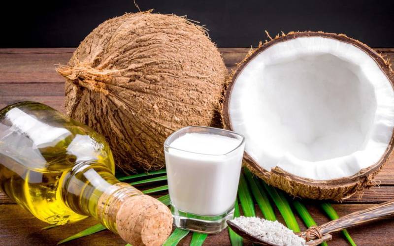 Dầu dừa kết hợp với sữa chua cấp ẩm cho da