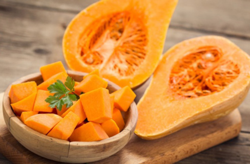 100g bí đỏ có lượng calo tương ứng khoảng 26 calo