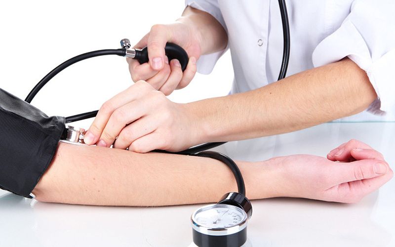 Khi mắc một số bệnh lý có thể khiến mắt bị mờ