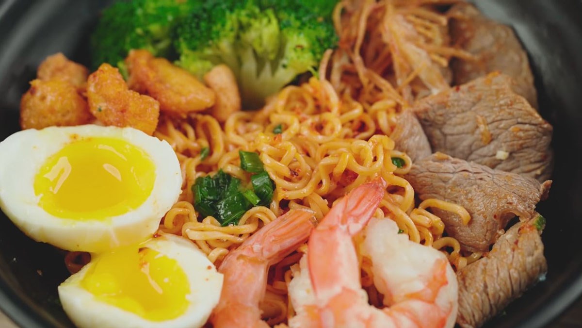 Mì tôm sống chỉ nên ăn 1 - 2 lần/tháng