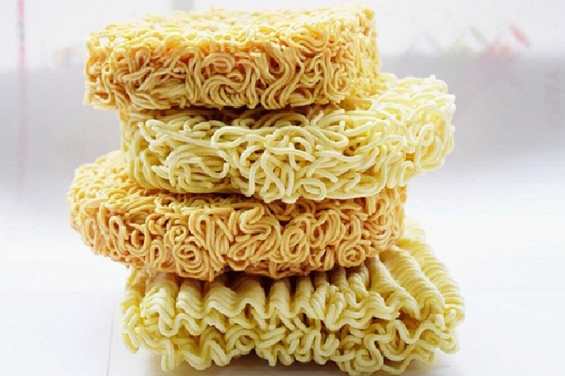 Mì tôm không hề liên quan đến căn bệnh ung thư