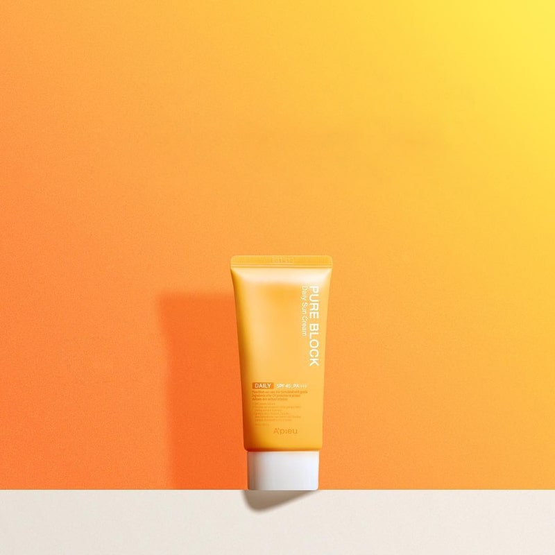 A'Pieu Pure Block Natural Sun Cream là một trong các loại kem chống nắng hoá học được yêu thích