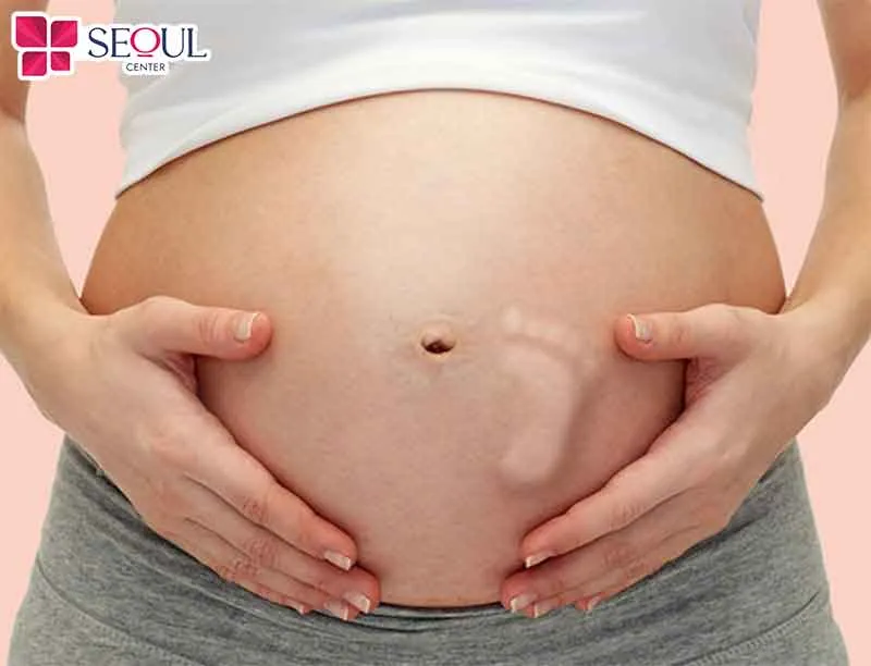 Phụ nữ mang thai và cho con bú không nên phun môi vì tác động của phun môi có thể không tốt cho mẹ và bé