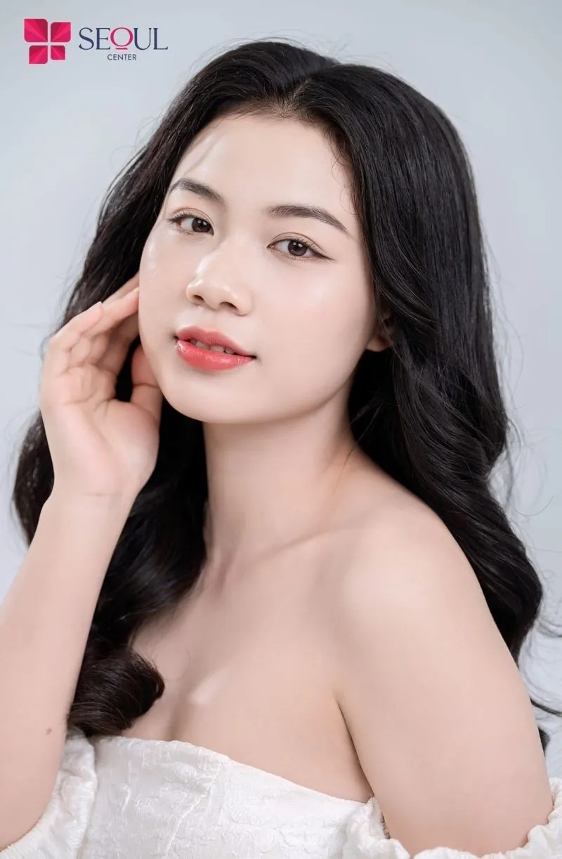Khách hàng tại Seoul Center sau khi sử dụng dịch vụ phun Baby Lips 
