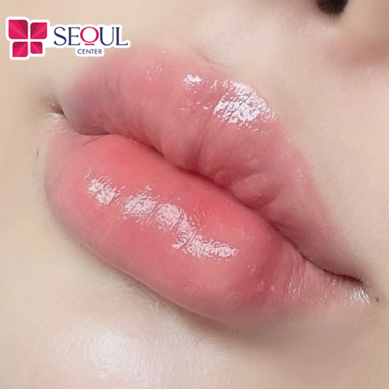 Kỹ thuật phun Fairy Lips lên màu tự nhiên, trong suốt như được phủ một lớp sương nhẹ