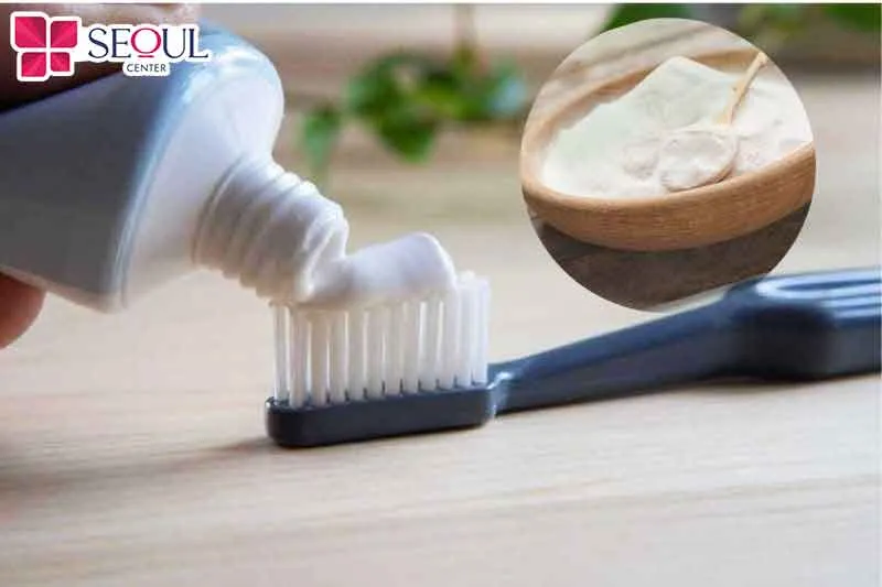 Baking soda nổi bật với khả năng tẩy tế bào chết nhẹ khi kết hợp cùng kem đánh răng