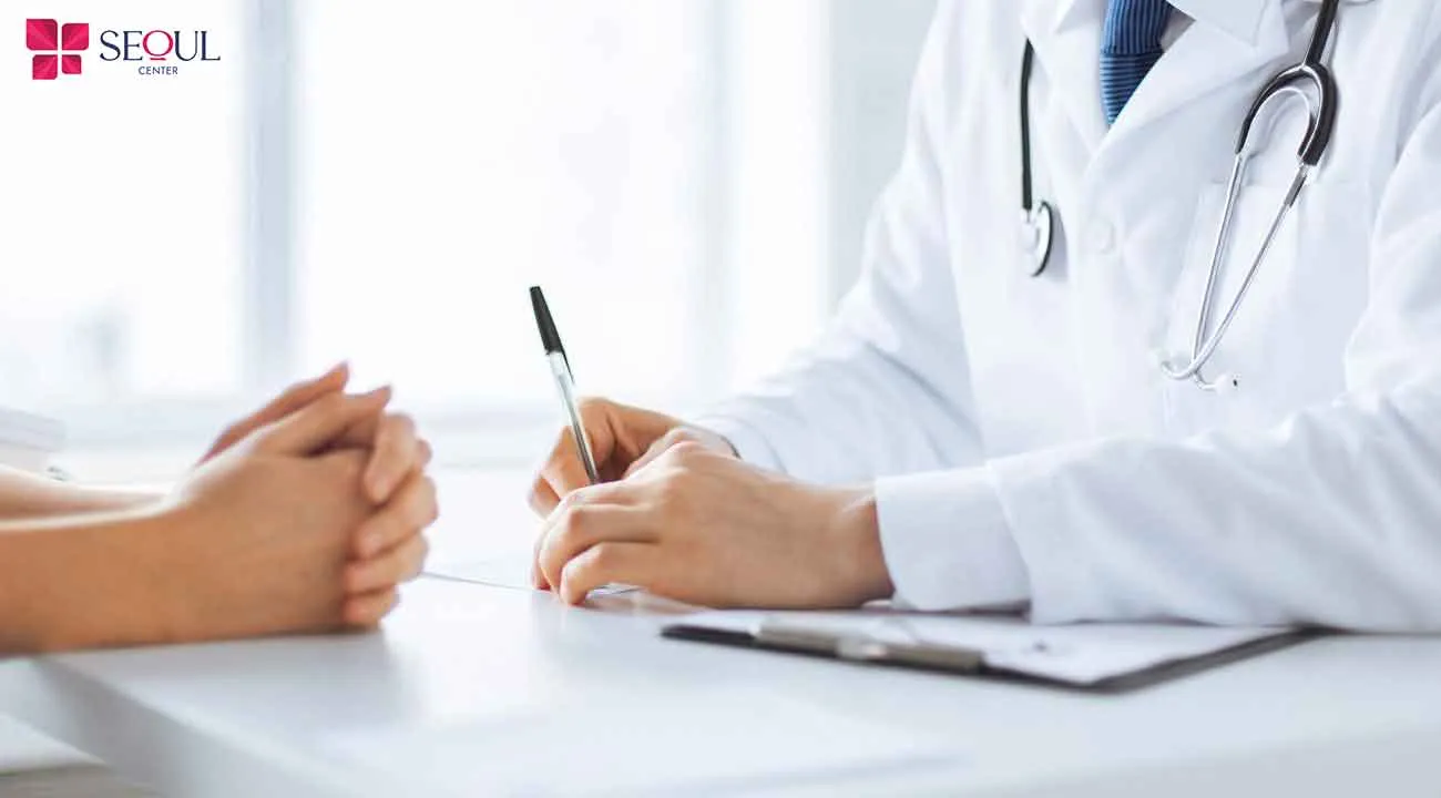 Khi da bị ngứa dai dẳng không có dấu hiệu thuyên giảm bạn nên đến ngay bác sĩ để được tư vấn điều trị 
