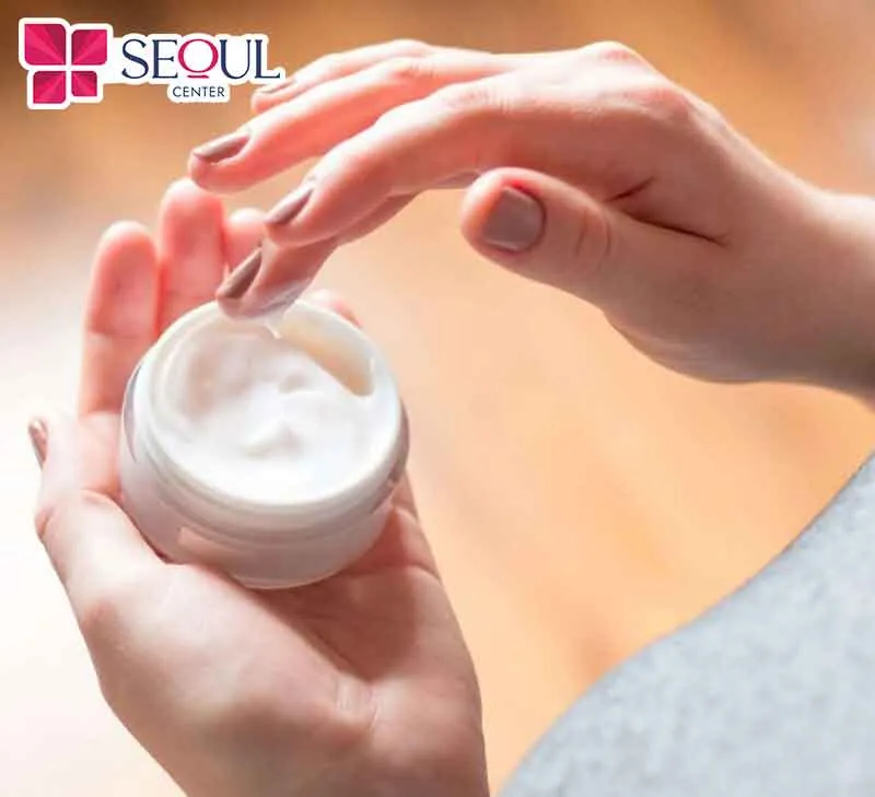 Lớp kem dưỡng sánh mịn với hàm lượng chất dưỡng ẩm vượt trội