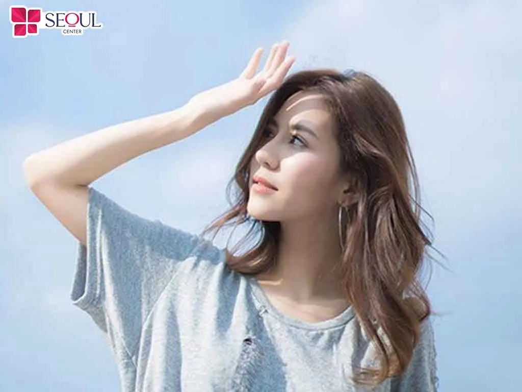 Da bị cháy nắng xuất phát từ nhiều nguyên nhân khác nhau, nhưng thường do tiếp xúc quá lâu với tia UV