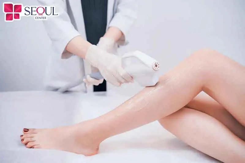 Công nghệ triệt lông Diode Laser có thể tác động sâu vào nang lông để phá hủy melanin, ngăn chặn lông phát triển