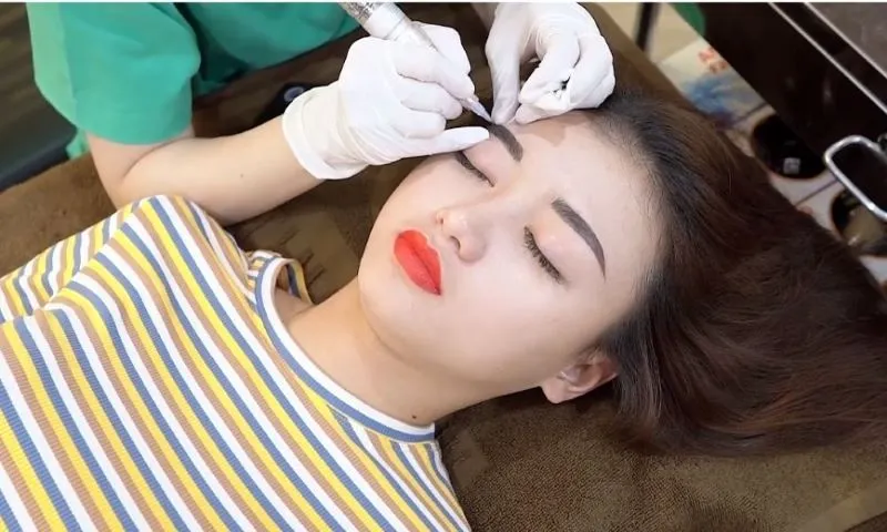 Thẩm mỹ viện Thu Cúc là địa chỉ phun xăm tại Hà Nội và sử dụng màu mực 100% là màu mực được nhập khẩu chính hãng