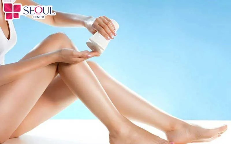 Lớp màng bảo vệ da thường trở nên suy yếu tạm thời, vì thế bạn cần nhanh chóng cấp ẩm cho da