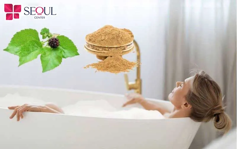 Sử dụng lá dâu tằm để làm công thức tắm trắng da, phù hợp với những làn da nhạy cảm