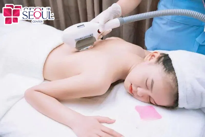 Triệt lông bằng công nghệ laser thường phù hợp với hầu hết các loại da, kể cả làn da nhạy cảm 