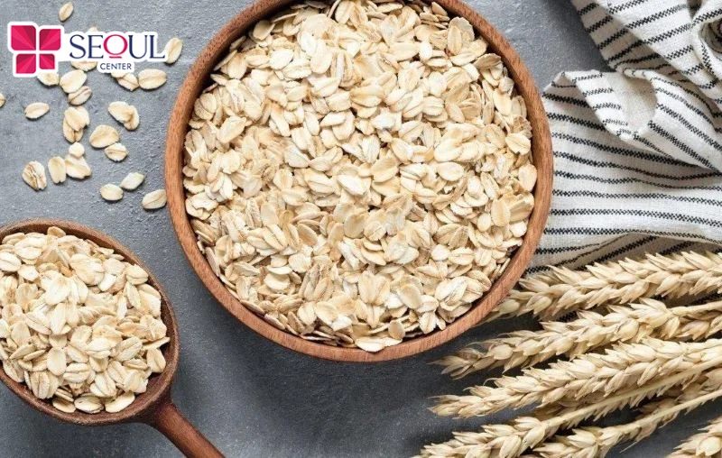 Sử dụng bột yến mạch để giúp tẩy tế bào chết, loại bỏ lớp da sần sùi