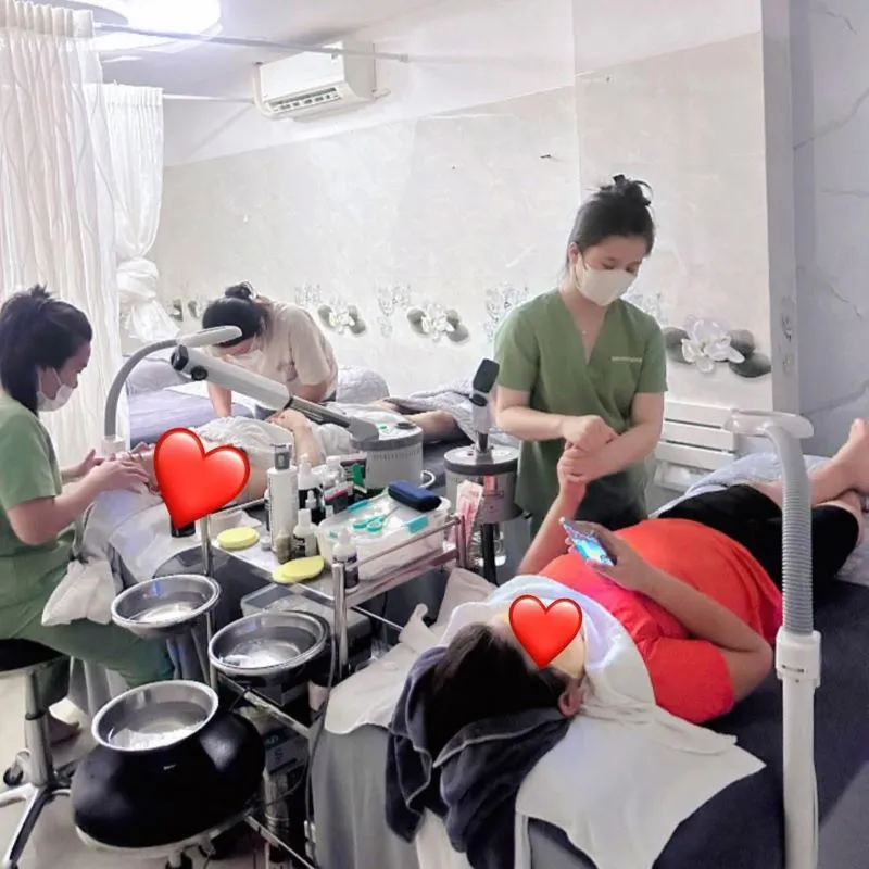 Mọi dịch vụ của Moon Spa từ chăm sóc da cơ bản, điều trị mụn hay đến phục hồi tình trạng da yếu đều được thực hiện kỹ lưỡng, an toàn