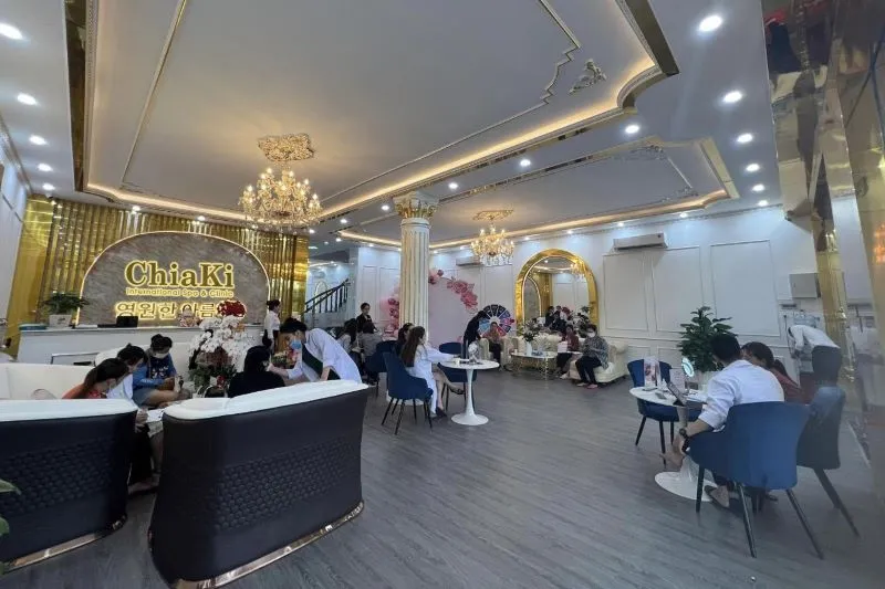 ChiaKi mang đến cho khách hàng nhiều liệu trình làm đẹp bằng công nghệ cao, giúp cải thiện làn da và giữ lại nét thanh xuân