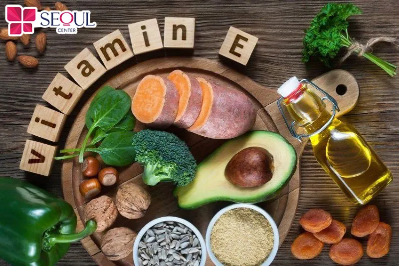 Tăng cường bổ sung nhiều vitamin C, E và uống nhiều nước để vết thương nhanh chóng hồi phục