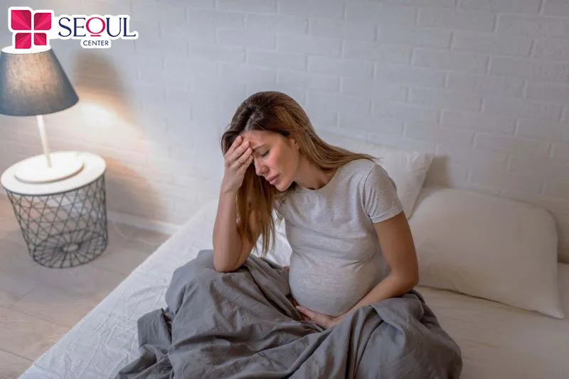 Phụ nữ đang mang thai hoặc chuẩn bị cho con bú đều là những đối tượng không nên thực hiện cắt mí dưới 