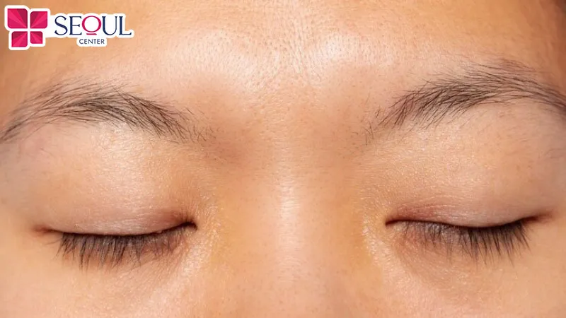 Những người có lông mày thưa, nhạt màu nên thực hiện điêu khắc lông mày 6D để cải thiện nhan sắc