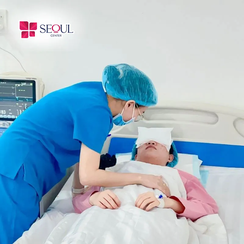 Khách hàng sẽ được chăm sóc tận tình ngay sau khi hoàn thành ca tiểu phẫu mở rộng góc mắt ngoài