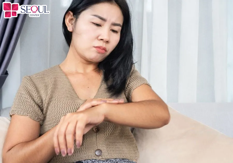 Da sạm đen xỉn màu thường do nhiều nguyên nhân khác nhau gây ra