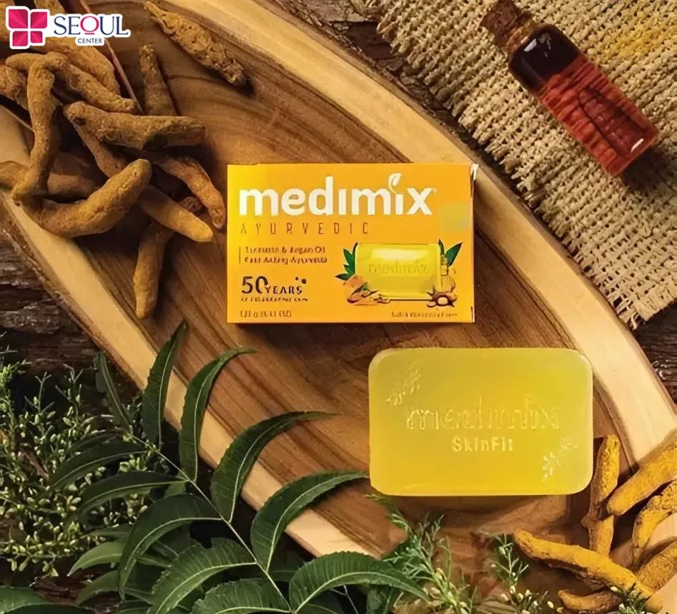 Xà phòng Medimix Nghệ giàu hoạt chất curcumin giúp làm sáng và đều màu da nên vô cùng lành tính, dịu nhẹ  