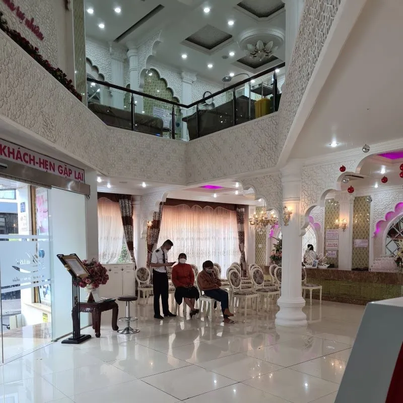 Thẩm mỹ viện Mailisa luôn có đội ngũ nhân viên tư vấn tận tâm, nhiệt tình mỗi khi khách hàng đến trải nghiệm