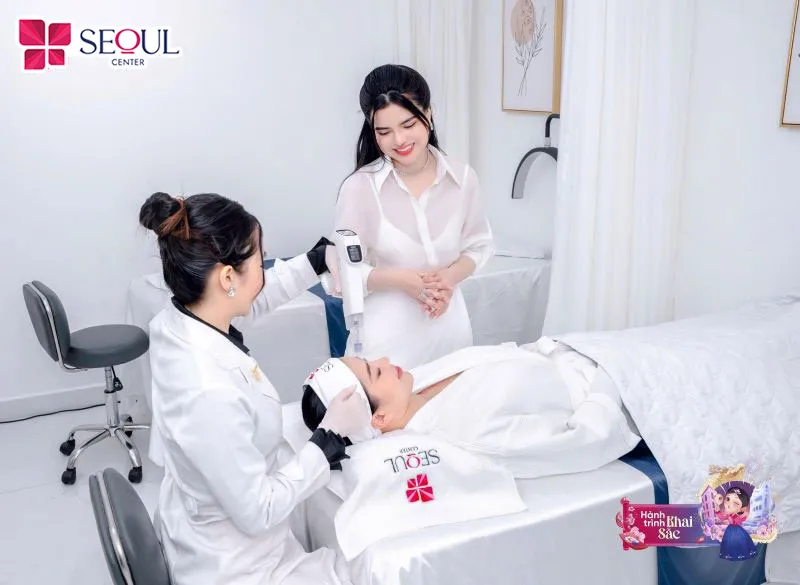 Đội ngũ chuyên viên tại Thẩm mỹ viện Seoul Center đều thường xuyên được đào tạo và có chứng chỉ hành nghề rõ ràng