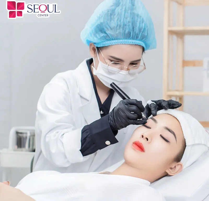 Sau khi điêu khắc chân mày nếu có dấu hiệu bất thường hãy đến cơ sở uy tín để được chuyên gia, bác sĩ khắc phục