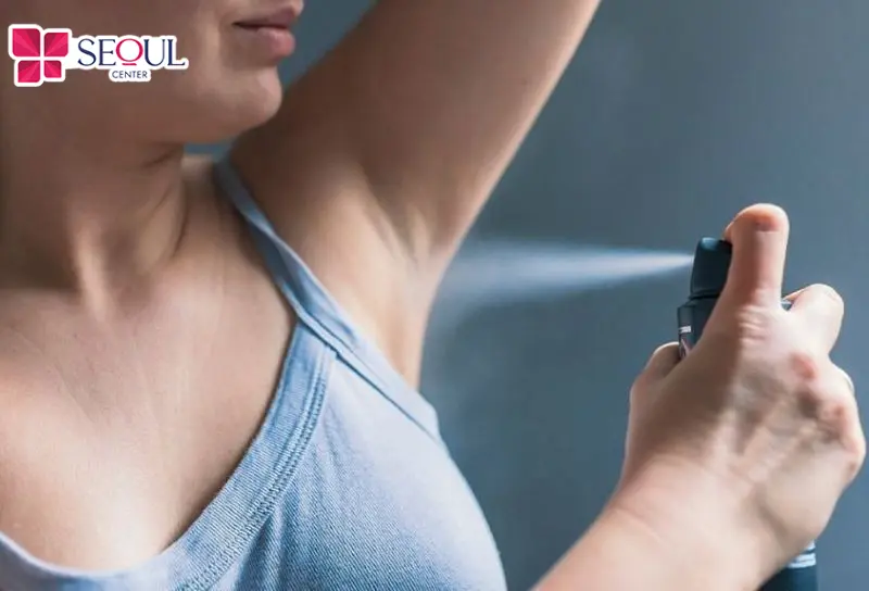 Tuyệt đối không sử dụng lăn nách, xịt khử mùi hay dùng các sản phẩm có tính tẩy mạnh lên vùng da nách