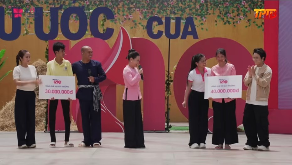 Thẩm mỹ viện Seoul Center cùng các nhà tài trợ khác của chương trình rất phấn khởi khi tài trợ cho các gia đình khó khăn