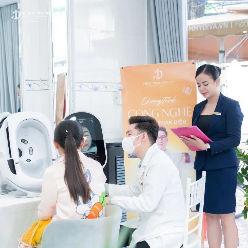 Mỗi khách hàng khi đến DIVA đều sẽ được bác sĩ chuyên khoa da liễu thăm khám, tư vấn tình trạng làn da