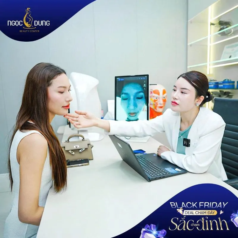 Khách hàng đều sẽ luôn được bác sĩ chuyên khoa da liễu tại thẩm mỹ viện Ngọc Dung thăm khám trực tiếp 