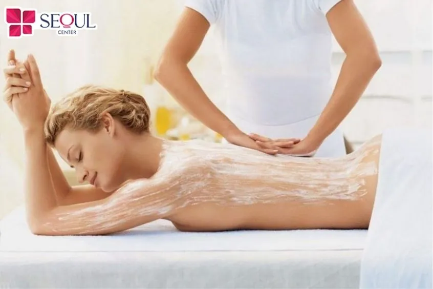 Bột mì giúp làn da mềm mịn, tẩy tế bào chết nhẹ và hạn chế tình trạng bít tắc lỗ chân lông