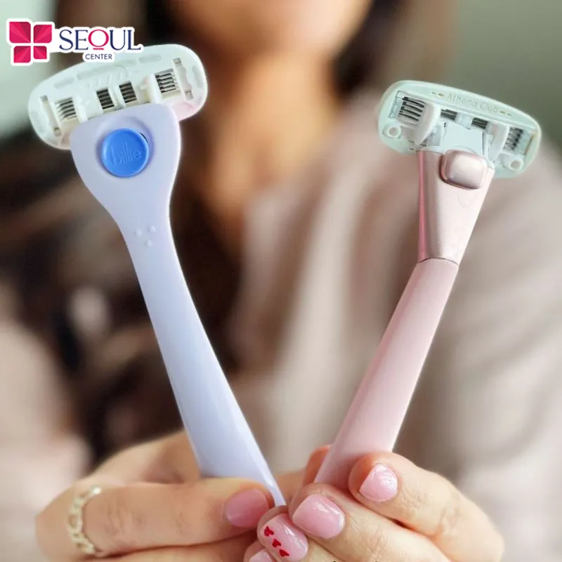 Bạn nên chọn dao cạo chuyên dụng sạch sẽ và còn mới để tránh làm trầy da hay viêm nang lông