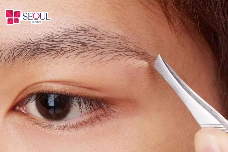 Bầu xăm mày được không? Mẹ bầu có thể dùng dầu dưỡng tự nhiên hoặc bổ sung dinh dưỡng và hạn chế cạo nhổ lông mày, tránh làm nang lông yếu đi