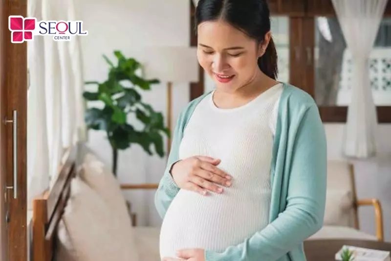 Các mẹ bầu thắc mắc có bầu xăm chân mày được không? Thì các chuyên gia sẽ không khuyến khích thực hiện phun xăm trong suốt thai kỳ